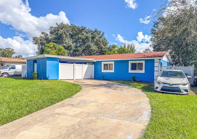 Photo 2 of Single family home for sale at 2743 Grandola Dr, Orlando, FL 32811 | MLS# L4964928 | Listing updated on 2026-10-28