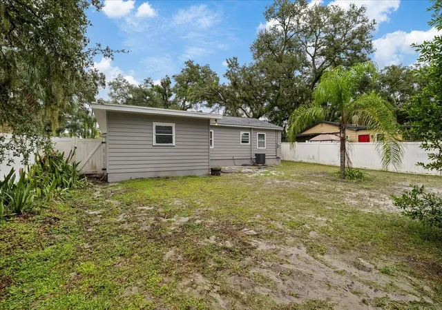 Photo 4 of Sale Pending at 7710 N Darmouth Ave, Tampa, FL 33604 | MLS# TB8546923 | Listing updated on 2026-09-23