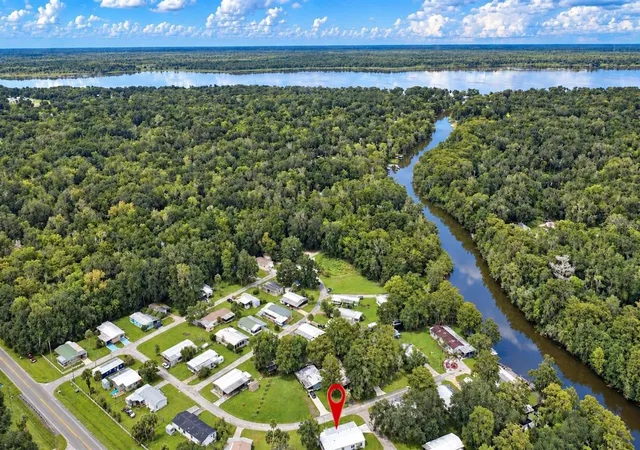 Photo 2 of Manufactured home for sale at 25 Cnl Way, Lake Panasoffkee, FL 33538 | MLS# G5117564 | Listing updated on 2026-09-12