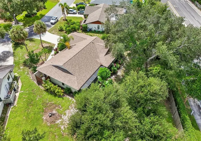 Photo 30 of Single family home for sale at 3721 Aster Dr, SARASOTA, FL 34233 | MLS# A4705566 | Listing updated on 2026-10-08