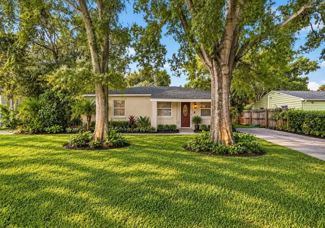 Photo 1 of Single family home for sale at 3910 W Palmetto St, Tampa, FL 33607 | MLS# TB8546929 | Listing updated on 2026-09-12