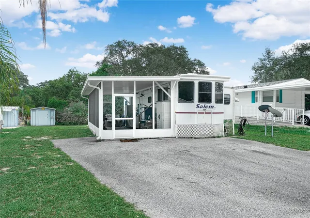 Photo 1 of Manufactured home for sale at 19 Silversides St, Lake Wales, FL 33898 | MLS# K4903770 | Listing updated on 2026-09-15