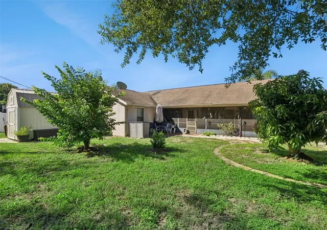 Photo 3 of Single family home for sale at 1079 W Hancock Dr, Deltona, FL 32725 | MLS# O6440402 | Listing updated on 2026-10-02