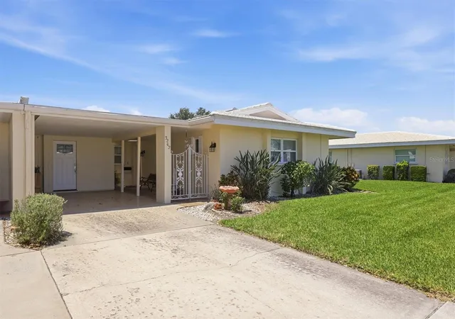 Photo 1 of Condo for sale at 3262 Brockton Ln #608, Sarasota, FL 34239 | MLS# A4705571 | Listing updated on 2026-09-17