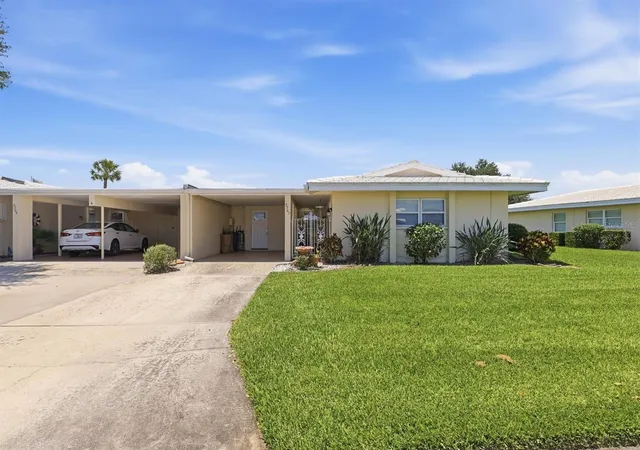 Photo 2 of Condo for sale at 3262 Brockton Ln #608, Sarasota, FL 34239 | MLS# A4705571 | Listing updated on 2026-09-17