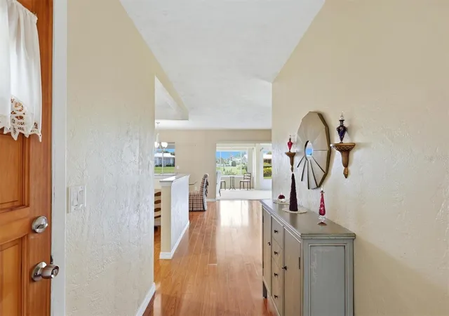 Photo 4 of Condo for sale at 3262 Brockton Ln #608, Sarasota, FL 34239 | MLS# A4705571 | Listing updated on 2026-09-17