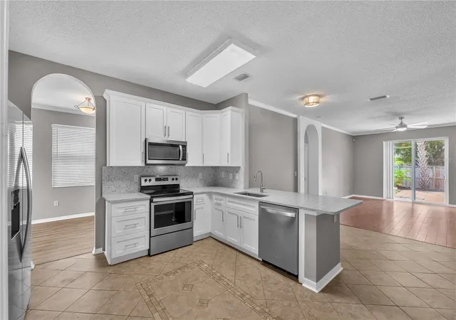 Photo 3 of Single family home for sale at 506 Greg St, Valrico, FL 33594 | MLS# TB8546939 | Listing updated on 2026-10-01