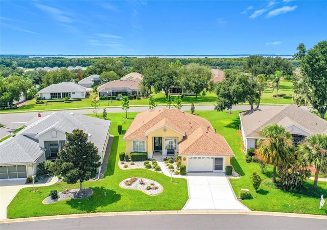 Photo 2 of Single family home for sale at 5693 Gulf Strm St, Tavares, FL 32778 | MLS# S5157242 | Listing updated on 2026-09-14