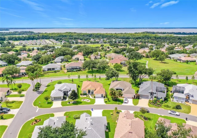 Photo 3 of Single family home for sale at 5693 Gulf Strm St, Tavares, FL 32778 | MLS# S5157242 | Listing updated on 2026-09-14