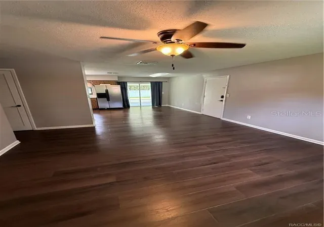 Photo 2 of Single family home for sale at 9756 W Camphor Ln, Crystal River, FL 34428 | MLS# TB8546944 | Listing updated on 2026-09-20