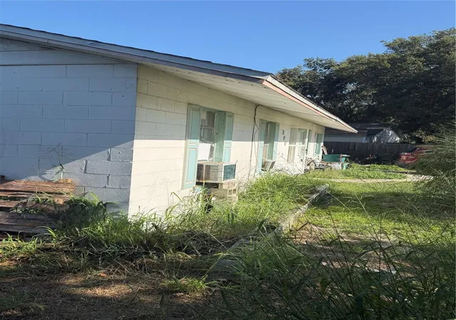 Photo 1 of Single family home for sale at 300 Roosevelt Sq, Oviedo, FL 32765 | MLS# O6440416 | Listing updated on 2026-09-13