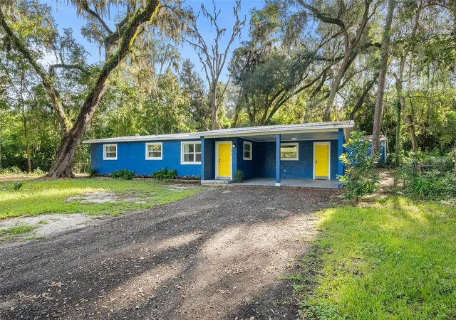 Photo 2 of Single family home for sale at 3819 Se 14th Terrace, Gainesville, FL 32641 | MLS# OM731973 | Listing updated on 2026-09-14