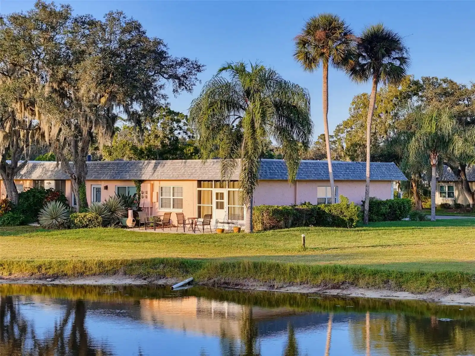 Listing Photo 2 - Condo for sale in 3827 Trophy Blvd located at 3827 Trophy Blvd, NEW PORT RICHEY, FL 34655 - Unit 3827 Trophy Blvd