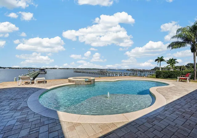Photo 1 of Mansion for sale at 14 Granville Cir, Daytona Beach, FL 32118 | MLS# FC321319 | Listing updated on 2026-09-12