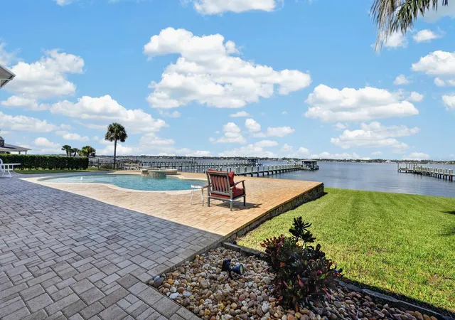 Photo 3 of Mansion for sale at 14 Granville Cir, Daytona Beach, FL 32118 | MLS# FC321319 | Listing updated on 2026-09-12