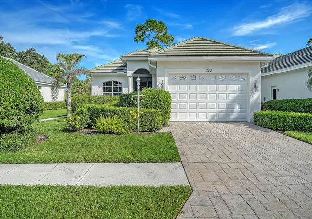 Photo 3 of Single family home for sale at 342 Melrose Ct, Venice, FL 34292 | MLS# N6145688 | Listing updated on 2026-10-20