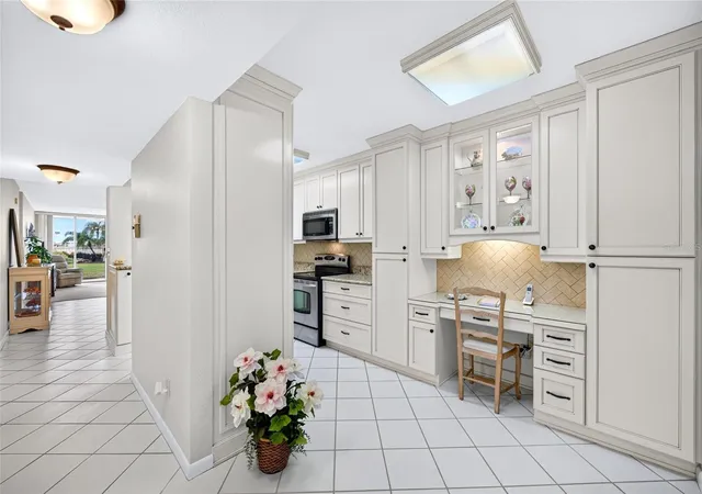 Condo for sale at 6021 Bahia Del Mar Cir #137, Saint Petersburg, FL 33715 | MLS# N6145690