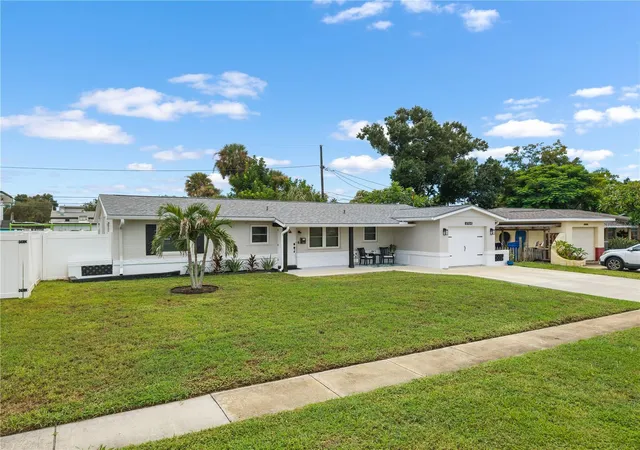 Photo 2 of Single family home for sale at 6164 23rd Avenue N, Saint Petersburg, FL 33710 | MLS# A4705596 | Listing updated on 2026-09-15