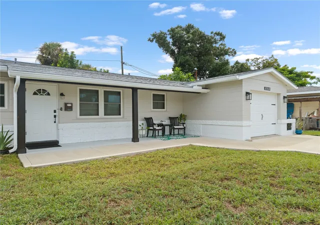 Photo 3 of Single family home for sale at 6164 23rd Avenue N, Saint Petersburg, FL 33710 | MLS# A4705596 | Listing updated on 2026-10-28