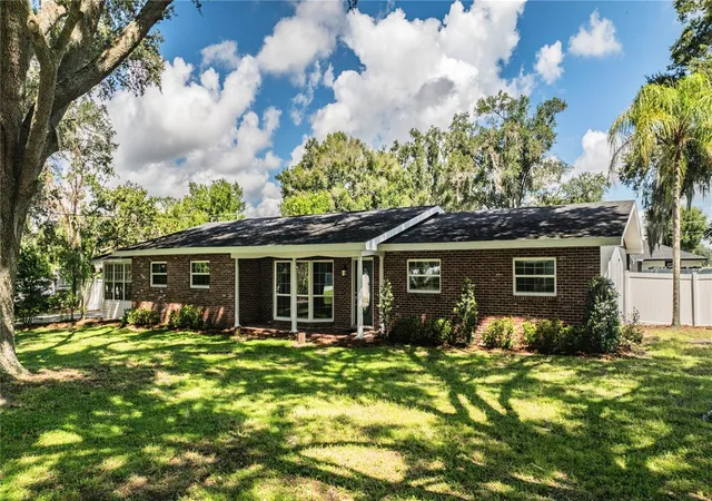 Photo 2 of Single family home for sale at 2217 Wells Rd, Auburndale, FL 33823 | MLS# L4964930 | Listing updated on 2026-10-07