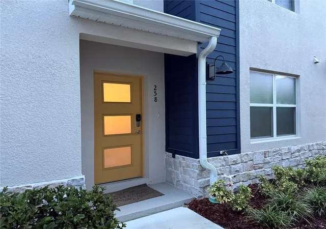 Photo 1 of Townhouse for sale at 258 Capulet Cvs, Longwood, FL 32750 | MLS# O6440460 | Listing updated on 2026-10-02