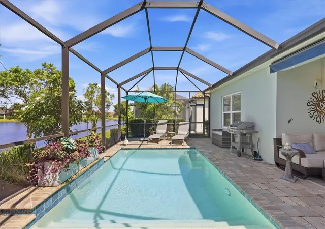 Photo 3 of Single family home for sale at 3720 Azurite Way, Bradenton, FL 34211 | MLS# A4705599 | Listing updated on 2026-10-02