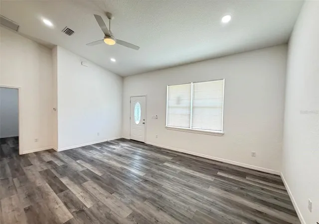 Photo 4 of Single family home for sale at 10 Locust Run Cir, Ocala, FL 34472 | MLS# O6440473 | Listing updated on 2026-09-15