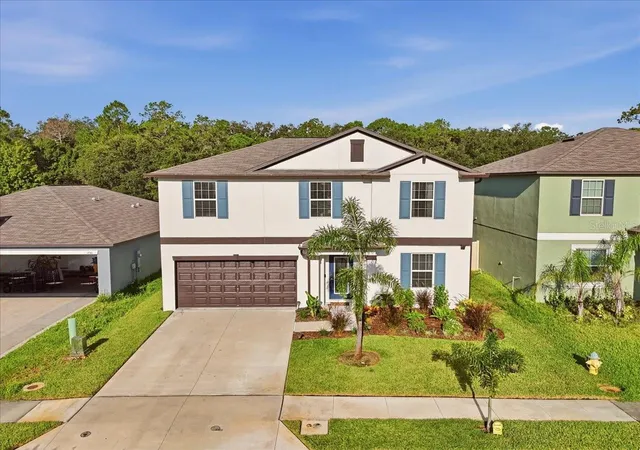 Photo 3 of Sale Pending at 1736 Red Loop, Lakeland, FL 33801 | MLS# L4964933 | Listing updated on 2026-10-07
