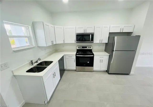 Photo 4 of Single family home for sale at 1059 Cellini St, Lake Placid, FL 33852 | MLS# C7530555 | Listing updated on 2026-09-25