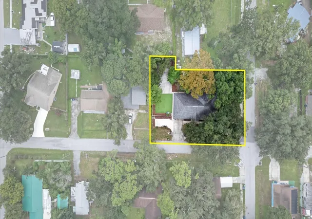Photo 3 of Single family home for sale at 5114 Chilkoot St, Tampa, FL 33617 | MLS# TB8547044 | Listing updated on 2026-10-06