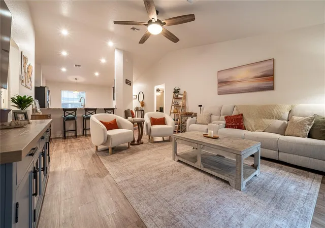 Photo 3 of Single family home for sale at 308 Water Lily Ln, Lake Alfred, FL 33850 | MLS# L4964935 | Listing updated on 2026-10-03