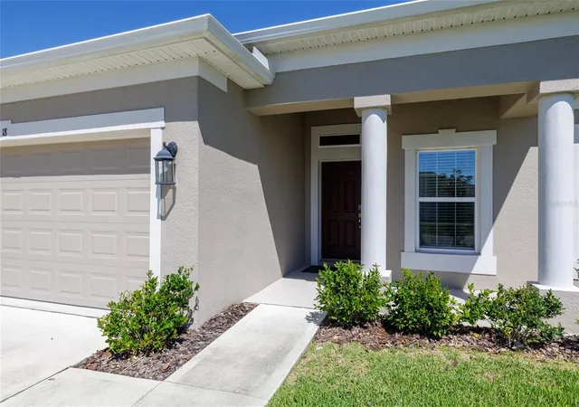 Photo 3 of Sale Pending at 18 Oakleaf Way, Palm Coast, FL 32137 | MLS# FC321323 | Listing updated on 2026-10-16