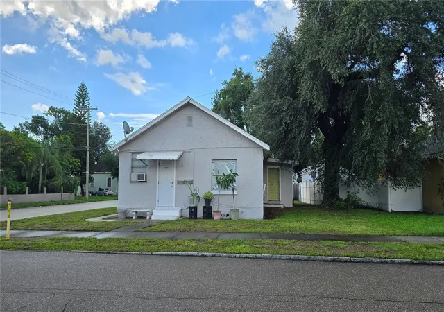 Multi family home for sale at 2423 Durham St, TAMPA, FL 33605 | MLS# TB8547049