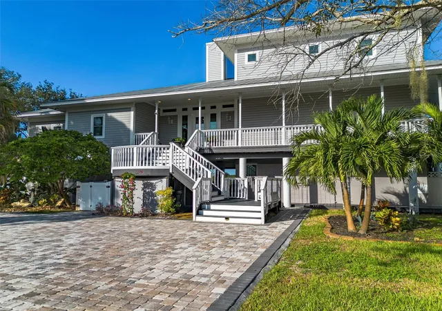Photo 3 of Single family home for sale at 1538 Riverside Dr, Tarpon Springs, FL 34689 | MLS# N6145696 | Listing updated on 2026-09-22