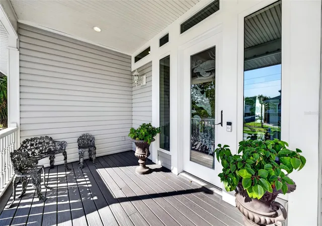 Photo 4 of Single family home for sale at 1538 Riverside Dr, Tarpon Springs, FL 34689 | MLS# N6145696 | Listing updated on 2026-09-22