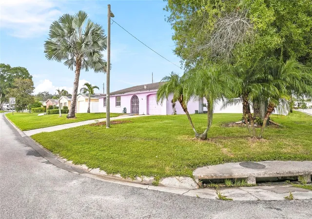 Photo 2 of Single family home for sale at 3118 River Cvs Dr, Tampa, FL 33614 | MLS# TB8547055 | Listing updated on 2026-09-17