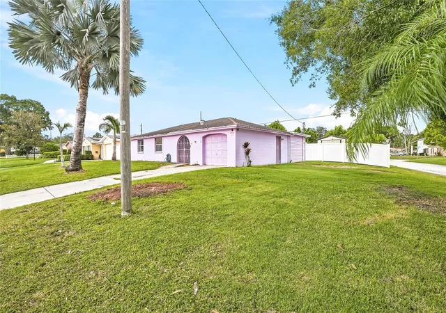 Photo 3 of Single family home for sale at 3118 River Cvs Dr, Tampa, FL 33614 | MLS# TB8547055 | Listing updated on 2026-09-17
