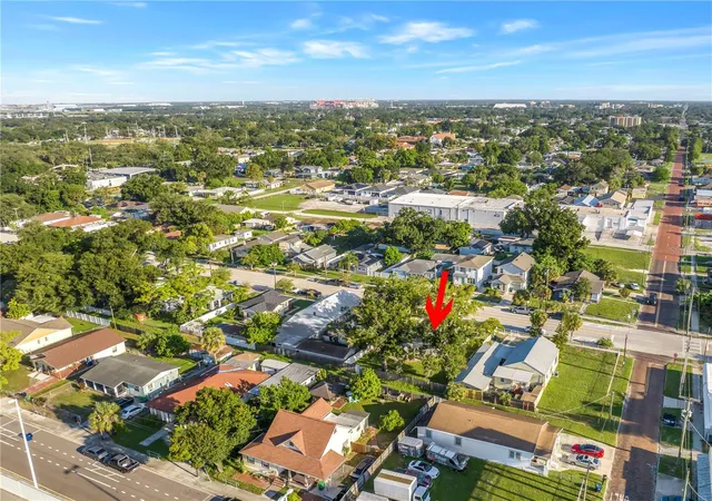 Photo 3 of Single family home for sale at 2906 W Main St, Tampa, FL 33607 | MLS# TB8547056 | Listing updated on 2026-10-07