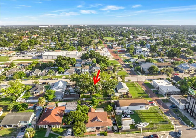 Photo 4 of Single family home for sale at 2906 W Main St, Tampa, FL 33607 | MLS# TB8547056 | Listing updated on 2026-10-07