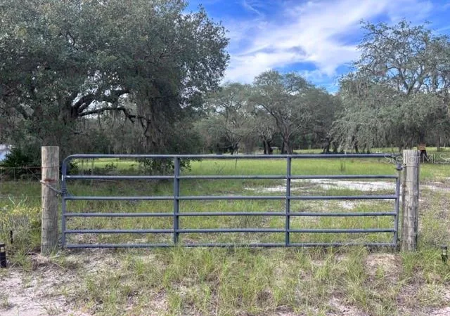Photo 3 of Sale Pending at 12091 Ne 85th Street, Bronson, FL 32621 | MLS# GC543391 | Listing updated on 2026-10-14
