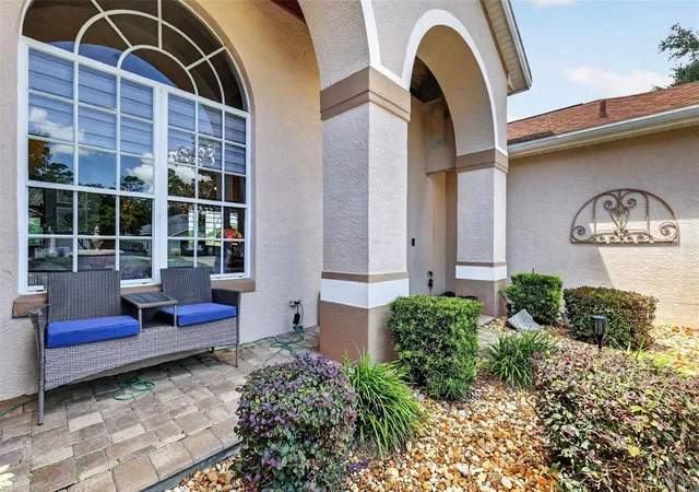 Photo 3 of Single family home for sale at 9036 Laurel Ridge Dr, Mount Dora, FL 32757 | MLS# O6440511 | Listing updated on 2026-10-08