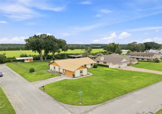 Photo 4 of Single family home for sale at 12501 Apalachee Pl, Thonotosassa, FL 33592 | MLS# TB8547063 | Listing updated on 2026-09-24