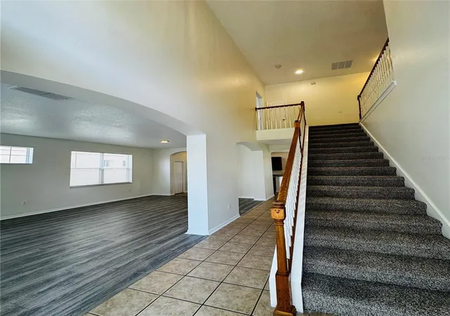 Photo 2 of Single family home for sale at 890 Mcinnis Ct, Kissimmee, FL 34744 | MLS# V4951197 | Listing updated on 2026-10-08