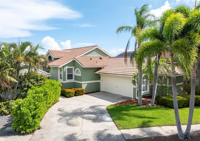 Photo 2 of Single family home for sale at 835 Symphony Isles Blvd, Apollo Beach, FL 33572 | MLS# TB8547073 | Listing updated on 2026-09-12