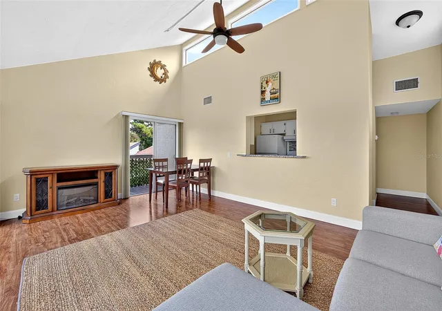 Listing Photo 5 - Condo for sale in building located at 726 White Pine Tree Rd, Venice, FL 34285 - Unit #84