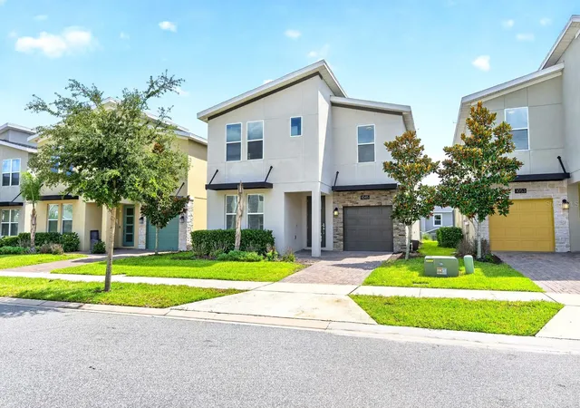 Photo 1 of Single family home for sale at 1045 Leader St, Davenport, FL 33896 | MLS# O6440526 | Listing updated on 2026-09-12