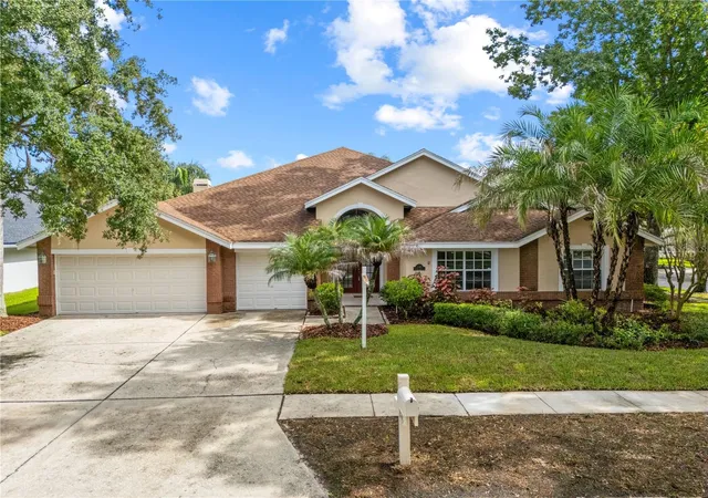 Photo 2 of Single family home for sale at 8746 Tantallon Cir, Tampa, FL 33647 | MLS# TB8547083 | Listing updated on 2026-09-13