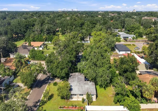 Photo 4 of Single family home for sale at 206 Linda Ave, Temple Terrace, FL 33617 | MLS# TB8547084 | Listing updated on 2026-10-28