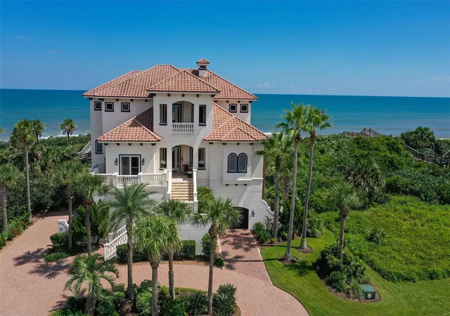 Photo 3 of Mansion for sale at 41 Calle Del Sur, Palm Coast, FL 32137 | MLS# FC321331 | Listing updated on 2026-09-17
