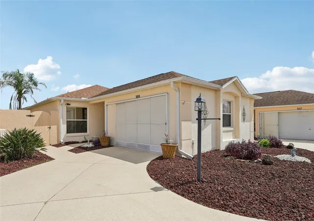Photo 4 of Single family home for sale at 309 Guido Ave, Lady Lake, FL 32159 | MLS# G5117586 | Listing updated on 2026-09-20